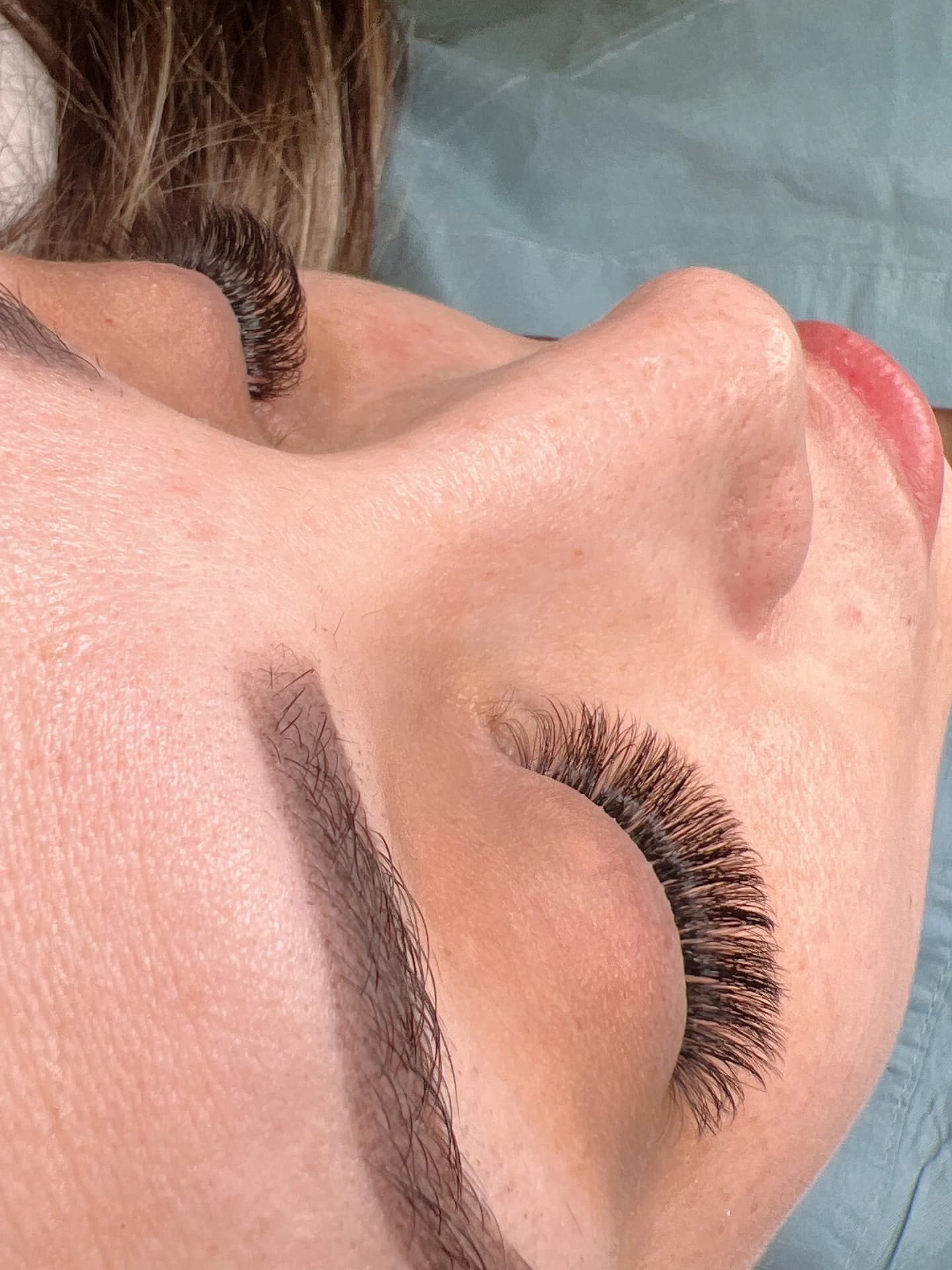 Elegant eyelash extension style
